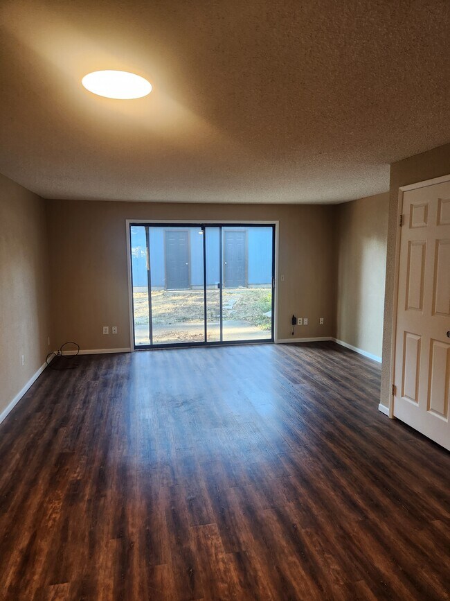Photo - 415 E Mullan Ave