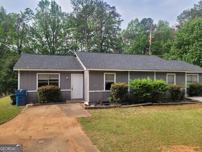 Photo - 1302 Crystal Lake Rd Townhome