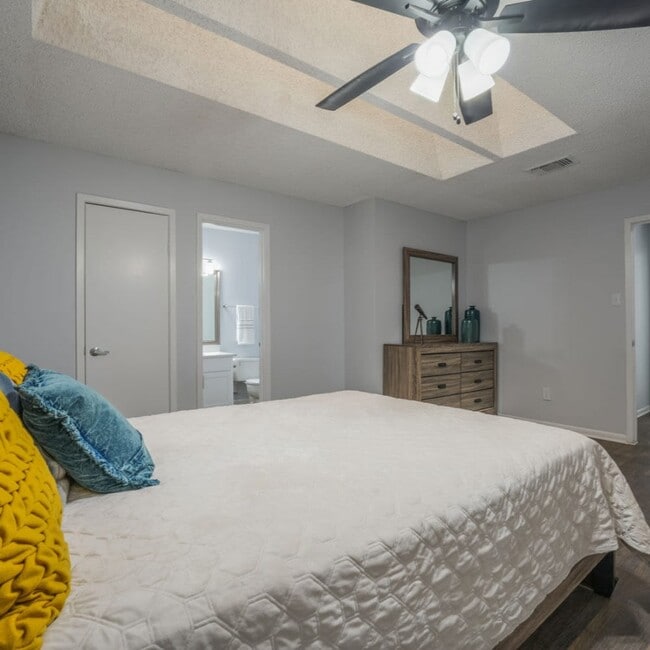 Lakebridge Townhomes