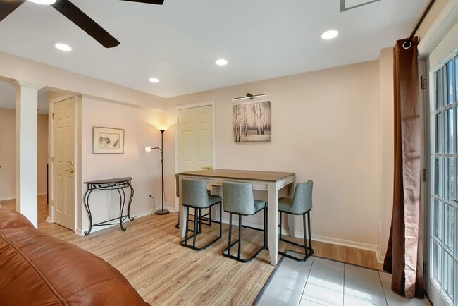 Photo - 12614 Bay Tree Way Unidad The Birch Room