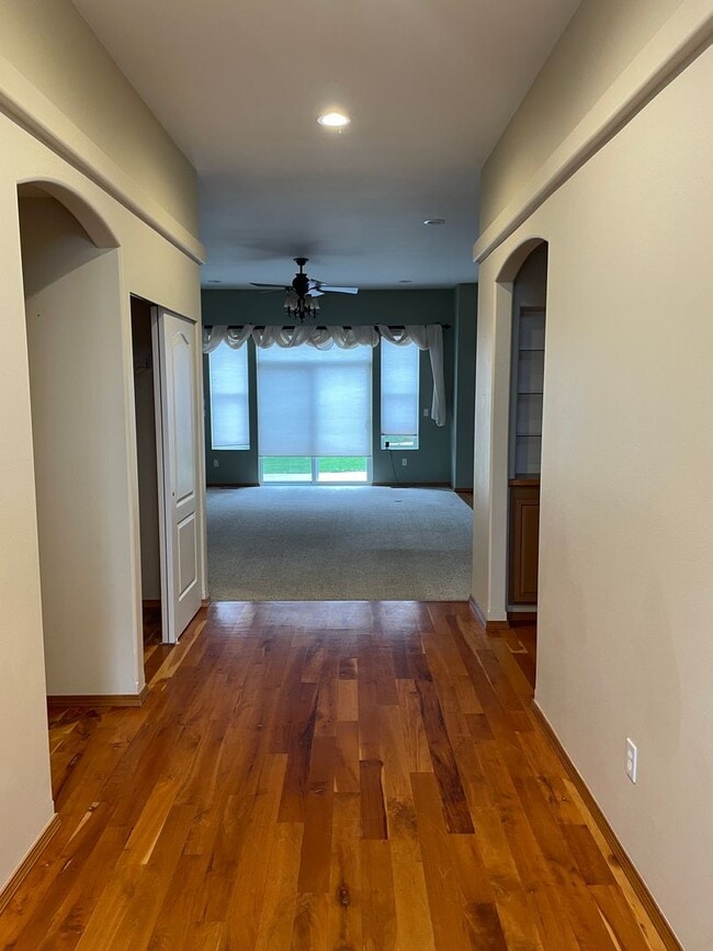 Photo - Well Maintained Home in Desirable Pelican ...