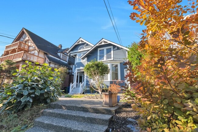 Building Photo - Victorian Classic in MT. Baker