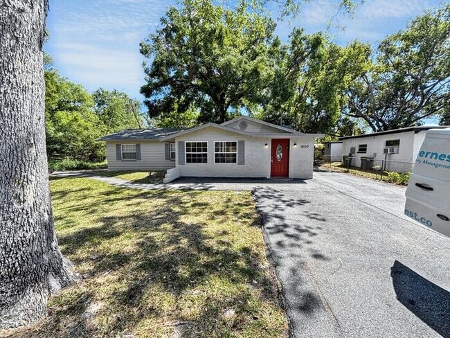Photo - 1650 E Pine Ave House