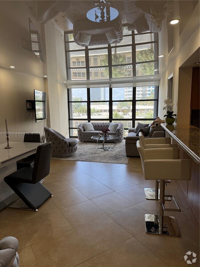 Building Photo - 2017 S Ocean Dr Unit 303 Rental