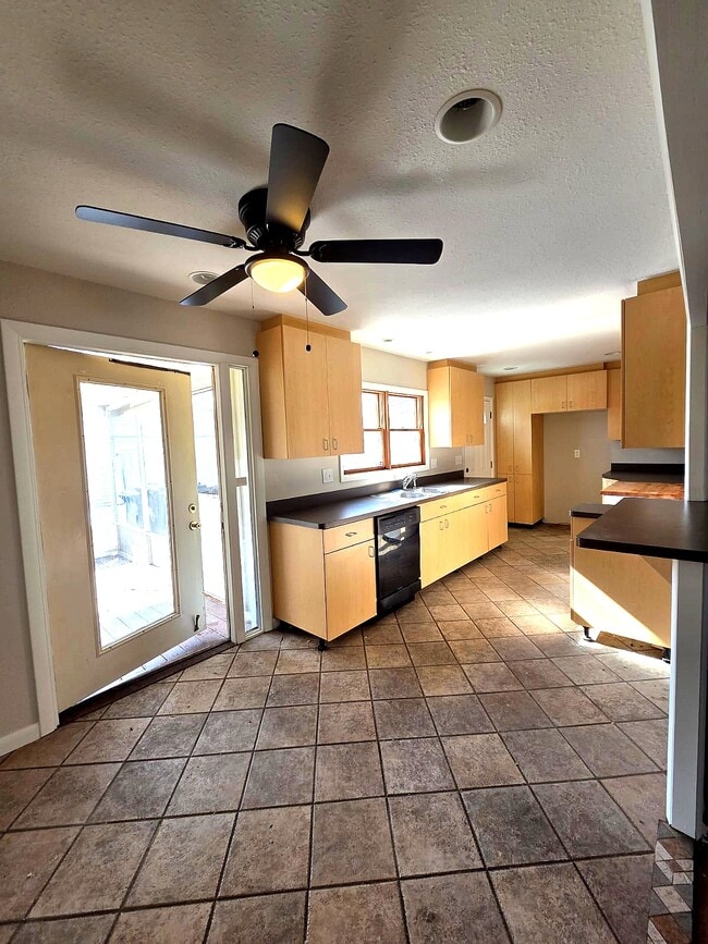 Photo - 14315 Ledgewood Ave