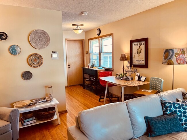 Photo - 4328 York Ave S