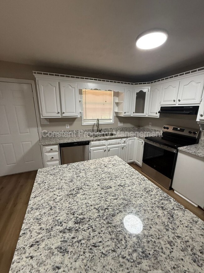 Photo - 2632 Coral Way