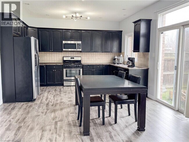 Photo - 215 Pine Valley Dr