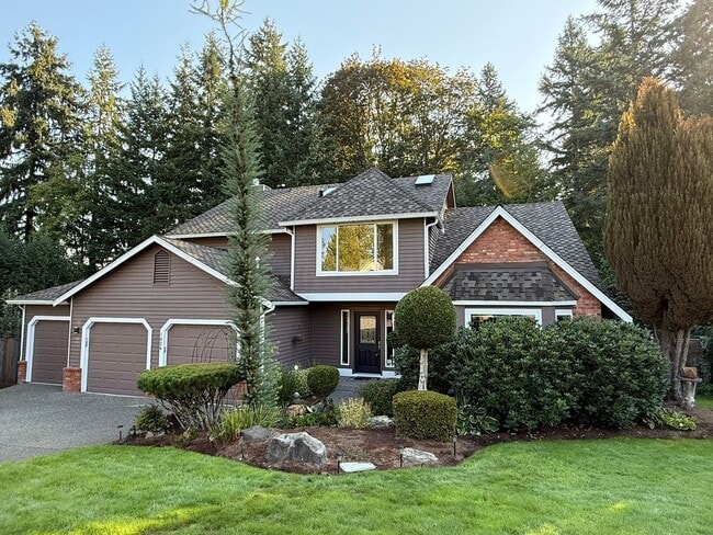Building Photo - 4bd/2.5ba Renton House
