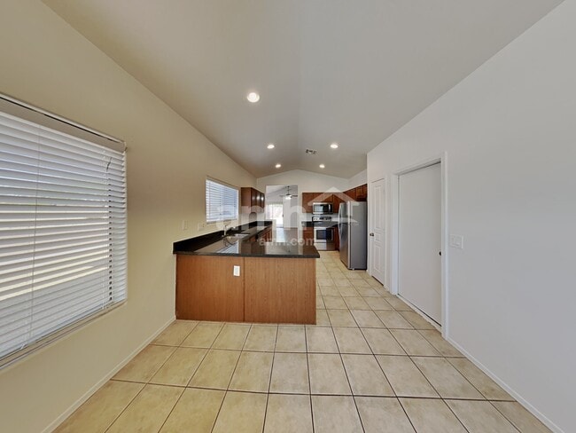 Photo - 5102 E Duane Ln