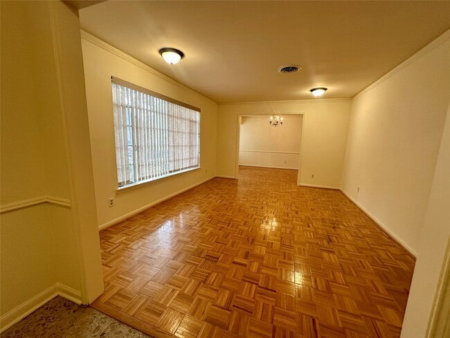 Photo - 12910 Queensbury Ln