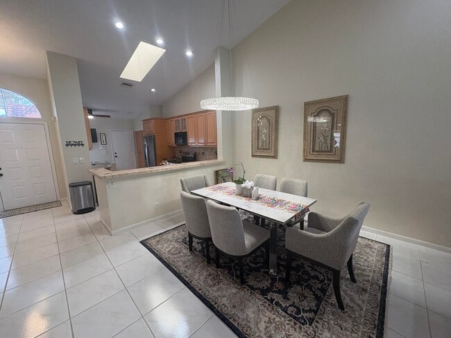 Photo - 7275 Summer Tree Dr