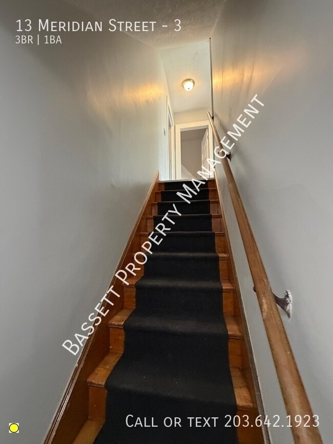 Photo - 13 Meridian St