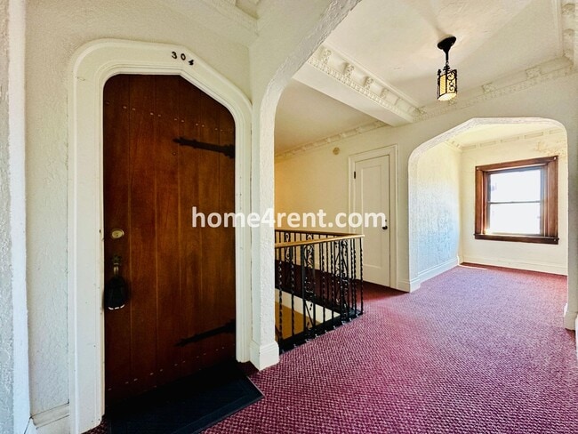 Photo - Luxury Condo Living Near the Country Club ...