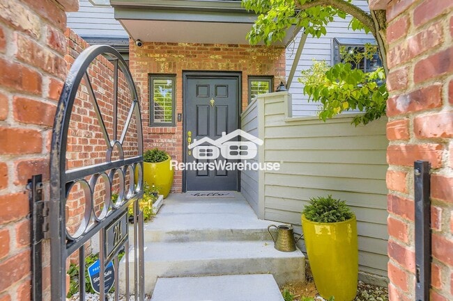 Photo - 214 Madison St Townhome
