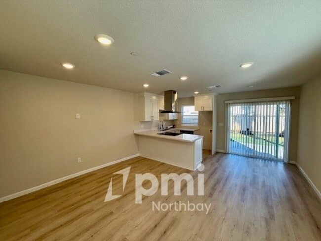 Photo - 304 Mayo Ave Unidad B