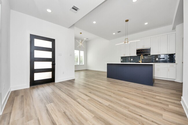 9309 Caddo Rd