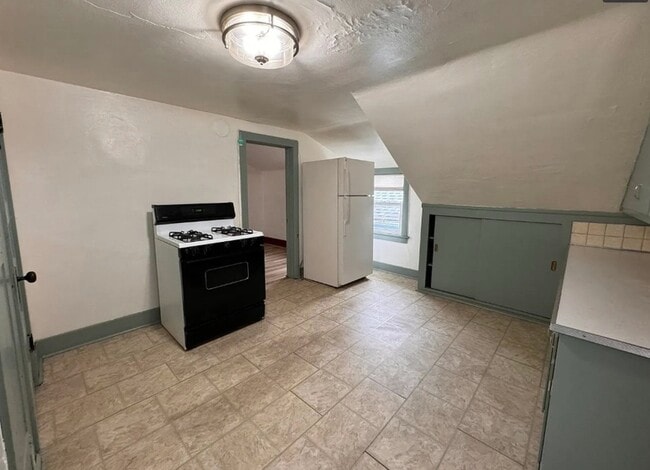 Photo - 1527 Indiana Ave