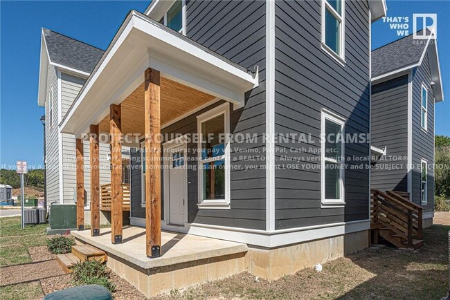 Photo - 1018 S Laramie Hts