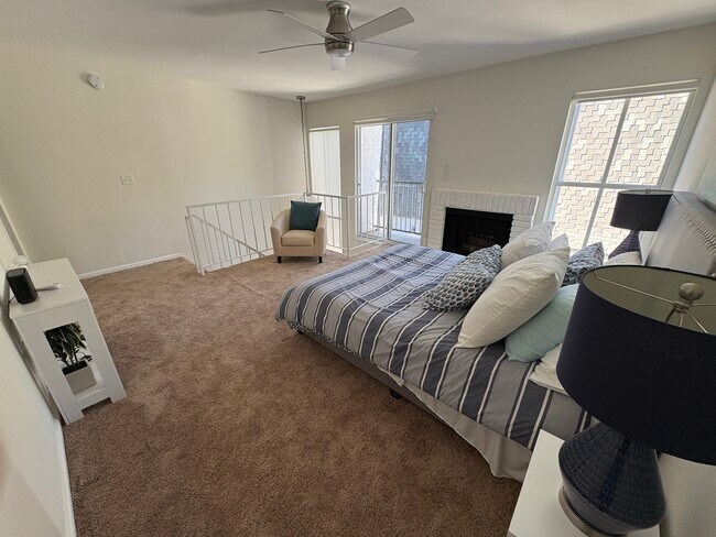 Barclay Square Apartment
