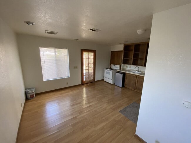 Photo - 7905 Curbaril Ave Unidad 7905 B