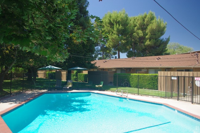 Arbol Verde Apartments