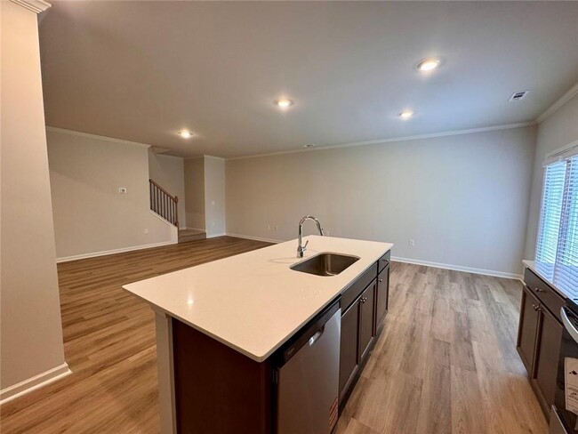 Photo - 24 Berryville Dr