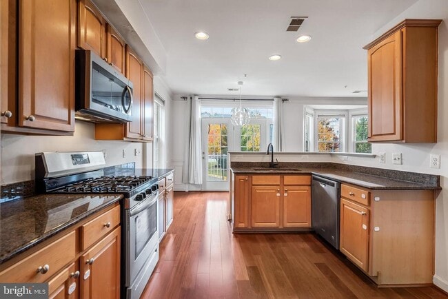 Photo - 13600 Salk St