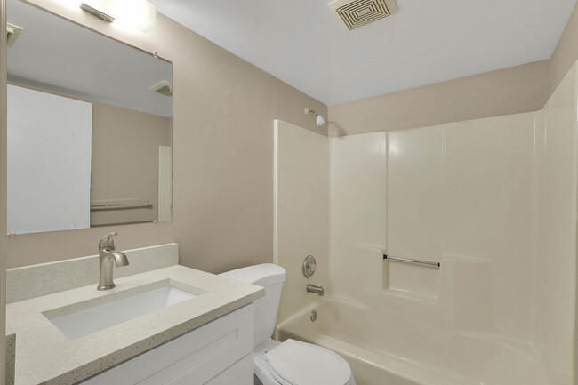 Photo - Parrott's Landing Apartments