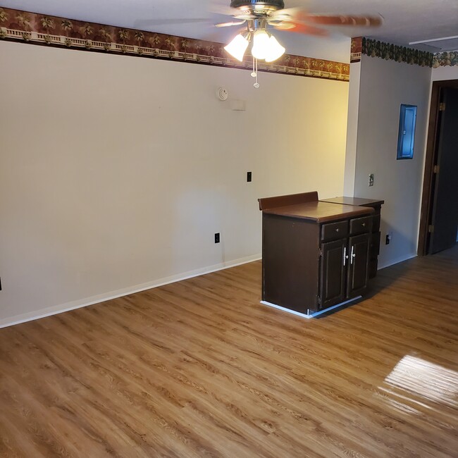 Photo - 14682 Wallace Pike Apartments