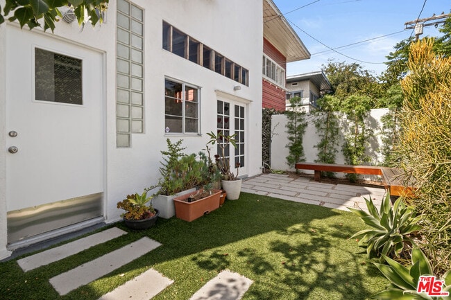 229 San Juan Ave