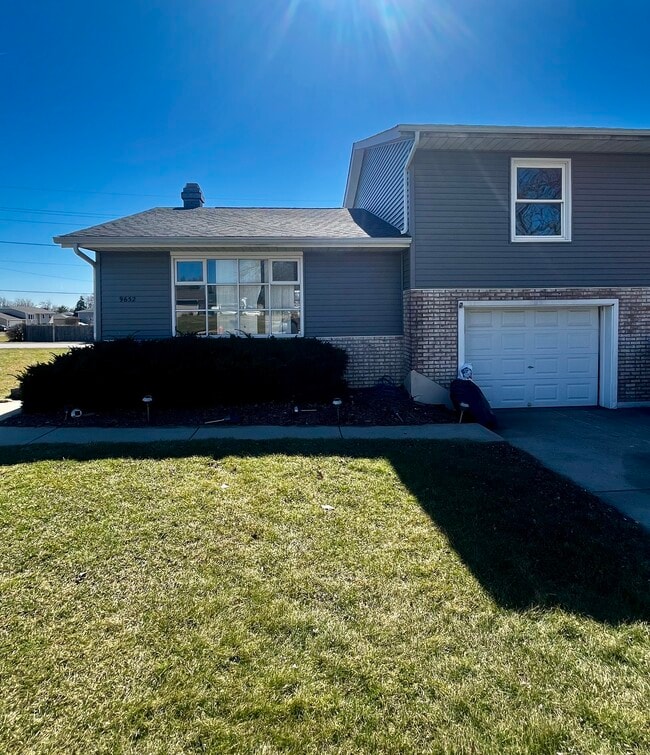 Building Photo - 9652 Johnson St