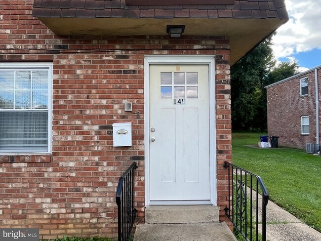 16 Apel Ave