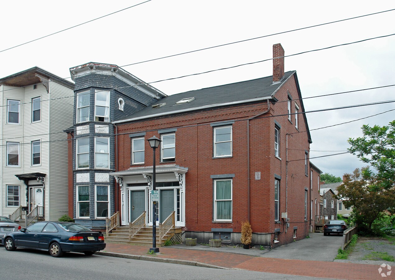 Photo - 35 Pine St