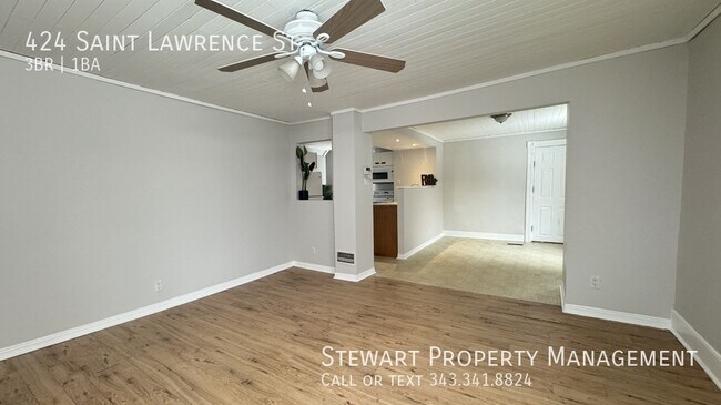 Photo - 424 St Lawrence St