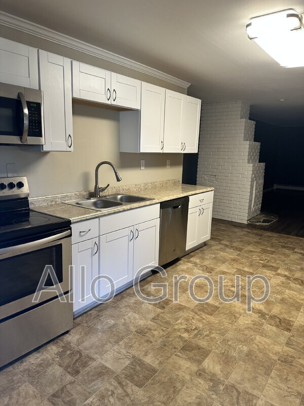 Photo - 25 Martindale Dr