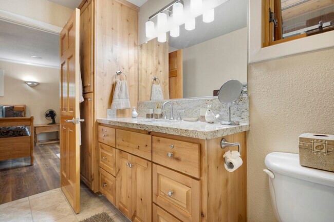 Photo - 601 W Burnt Cedar Rd