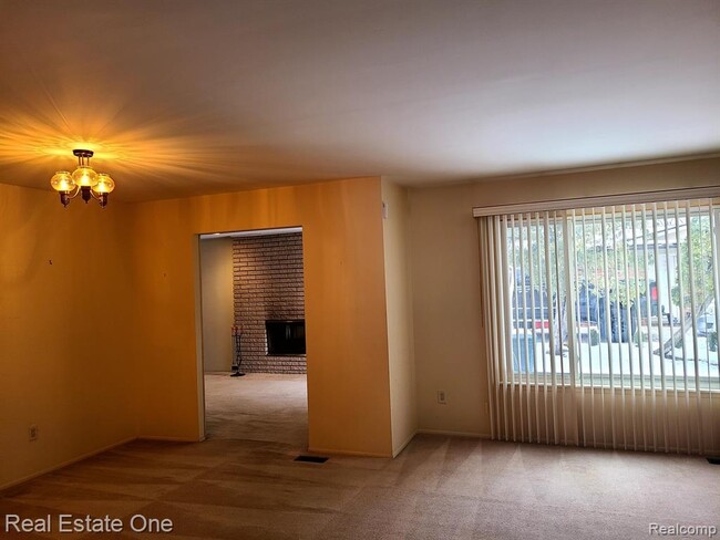 Photo - 29540 Red Leaf Dr