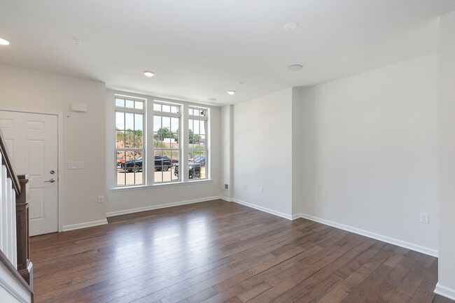 Photo - 93 Robeson St