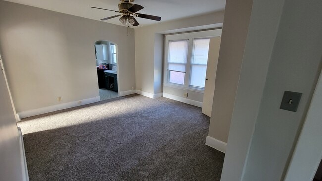 Dining Room - 2734 Harris Ave Unit 2