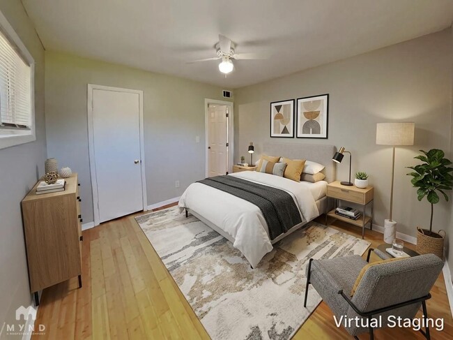 Photo - 730 Hill St