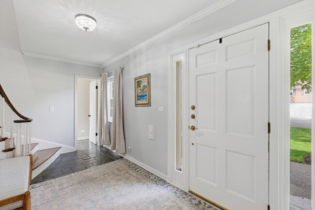 9343 Hamlin Ave