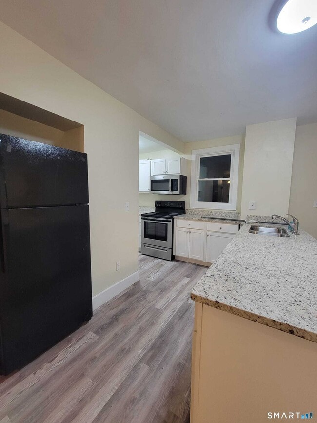 Photo - 564 High St Unit 1