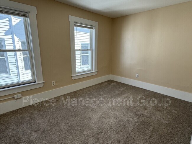 Photo - 521 Massabesic St Unit 3E