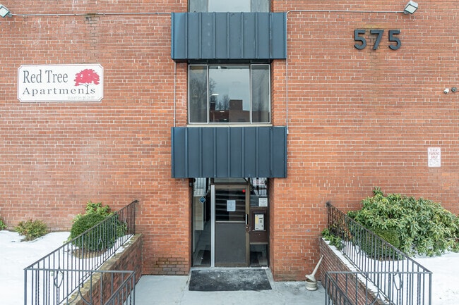 Photo - 575 Farmington Ave