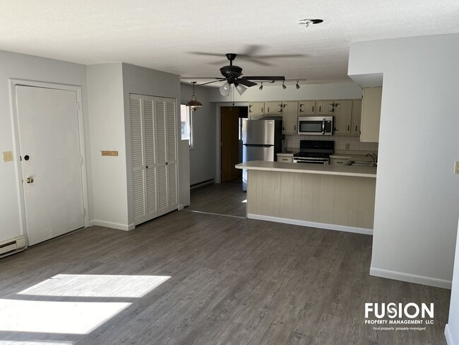Photo - Warm & Inviting One-Level Condo in South Burlington