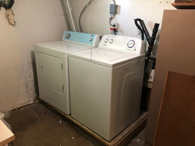 Photo - 907 S 1900 E