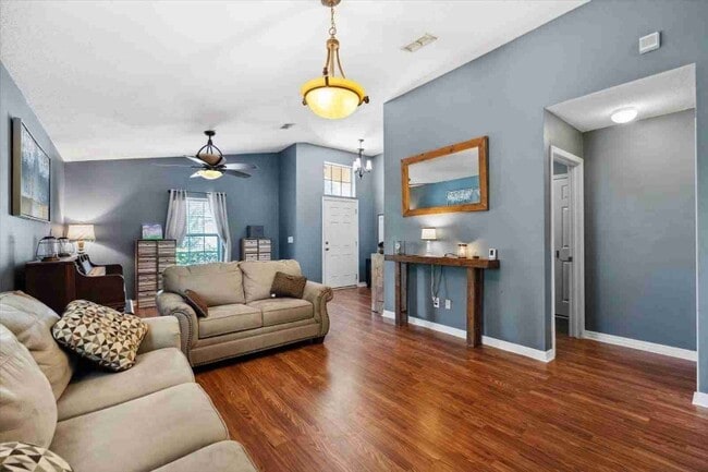 Photo - 24 Riviera Estates Ct