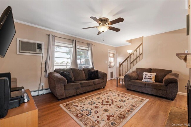 Photo - 7 Chickadee Ln