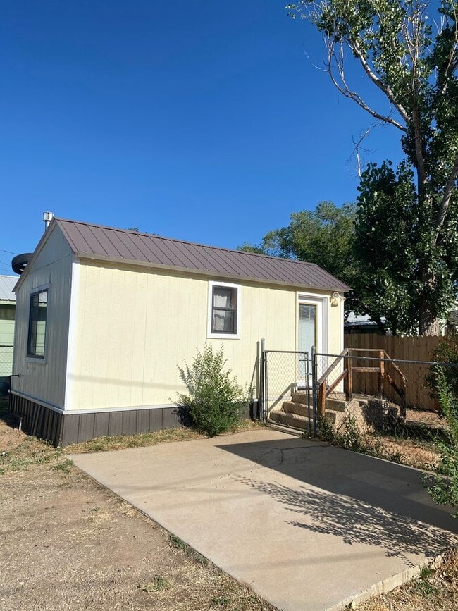 Building Photo - DDCO YELLOW Unit Studio Home